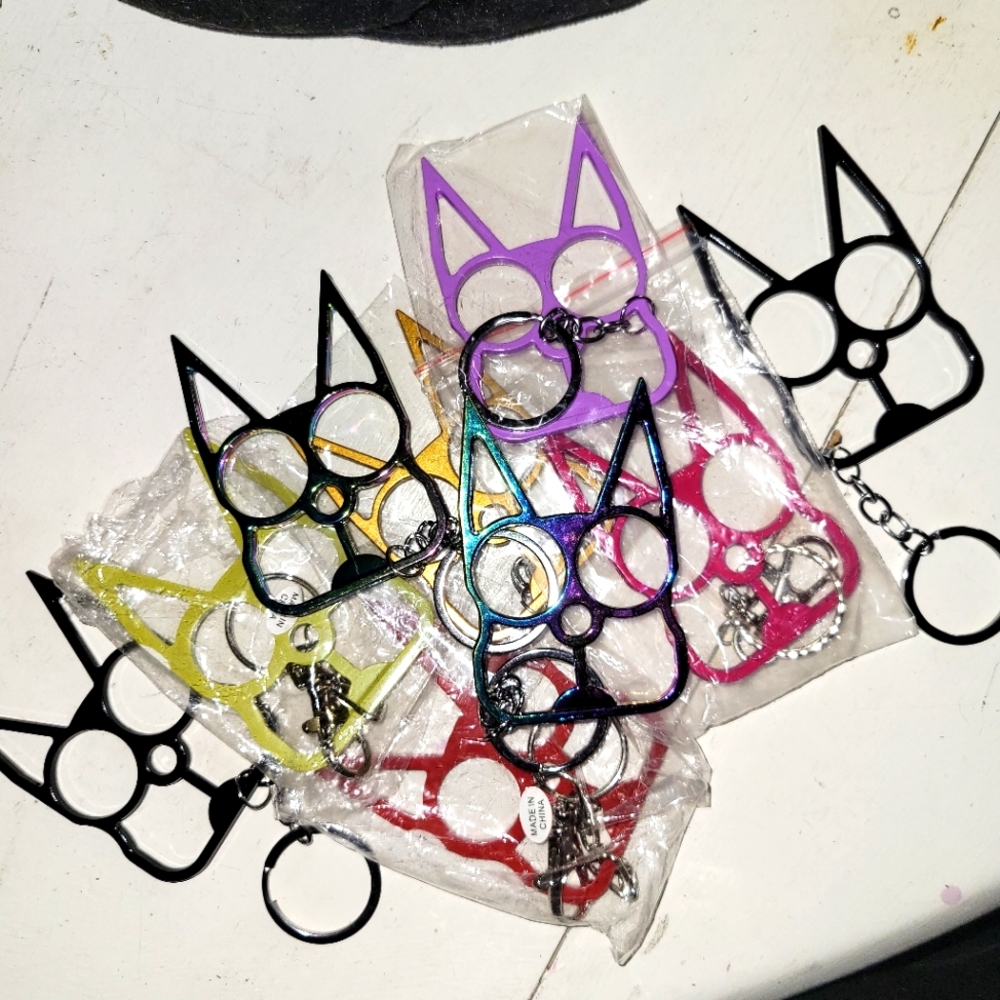"Stabby Tabby"©️ Self Defense KittyCat Key Chain w/ Wristband 🔑 "Bottle Opener"